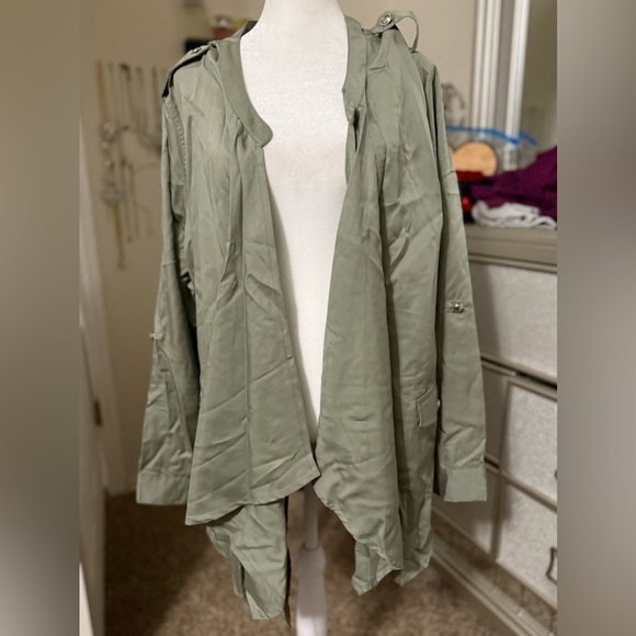 Masseys women shrug - Picture 1 of 6